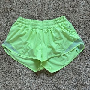 Lululemon Hotty Hot Low Rise 2.5 Inch Shorts